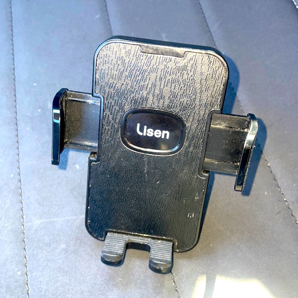 Listen car phone mount black